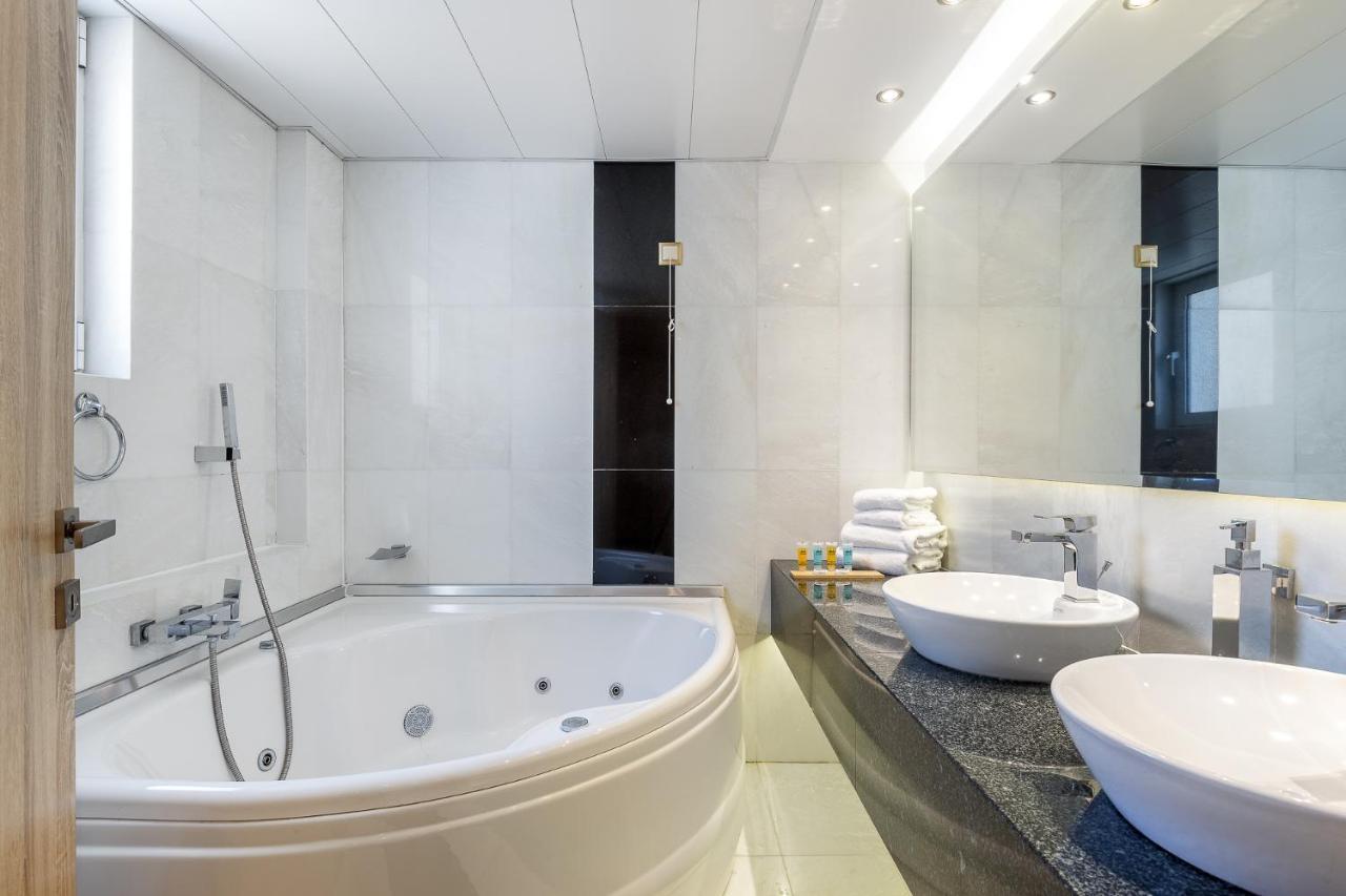 Oasis Hotel Apartments Athena Bagian luar foto