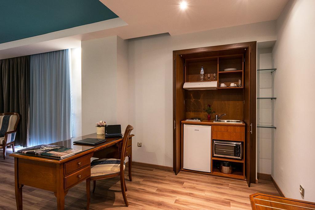 Oasis Hotel Apartments Athena Bagian luar foto