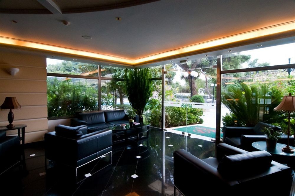 Oasis Hotel Apartments Athena Bagian luar foto